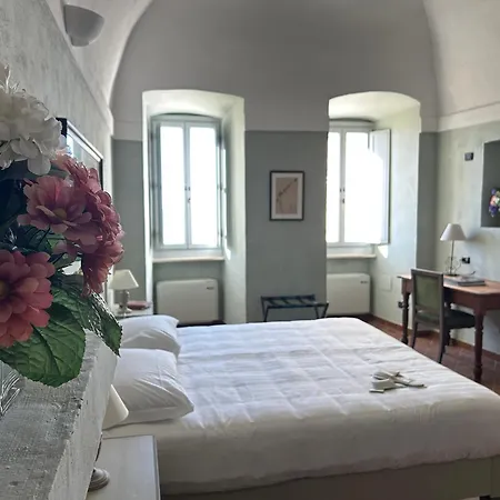 Palazzo Contelori * تيرني