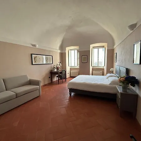 Palazzo Contelori * تيرني