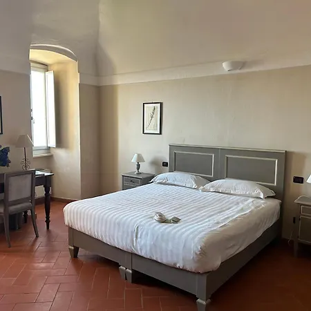 Palazzo Contelori * تيرني