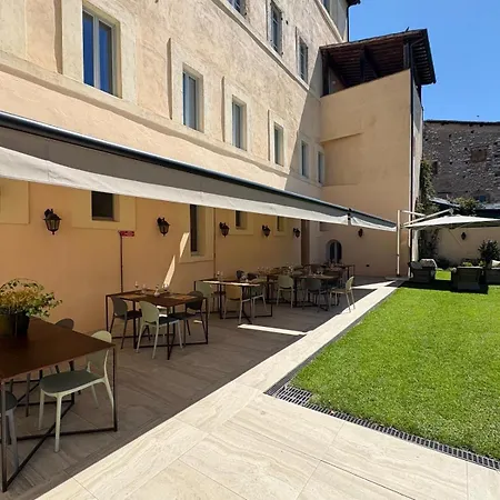 Palazzo Contelori * تيرني